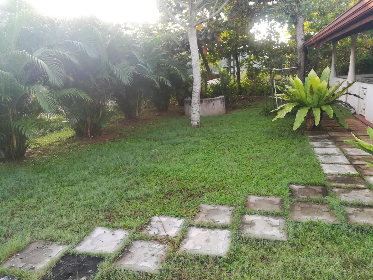 Anura Home Stay Kalutara Exterior foto